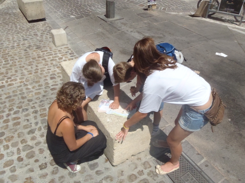 Village Camps International Summer Camp Ard&egrave;che, France 2019-07-26 https://www.villagecamps.com/journals_admin/images/70-10-Les Francais get orientated.jpg